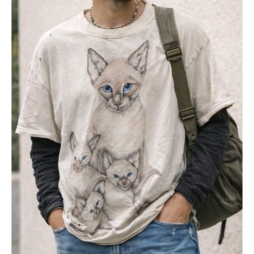 Thrashed Siamese Cat Family Vintage T-Shirt Paper Thin Distressed No Tag 2XL